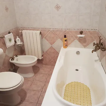 Casa In Affitto Apartment Gerace